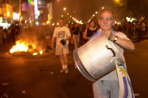 LOC-CACEROLAZO-10-25-01-02