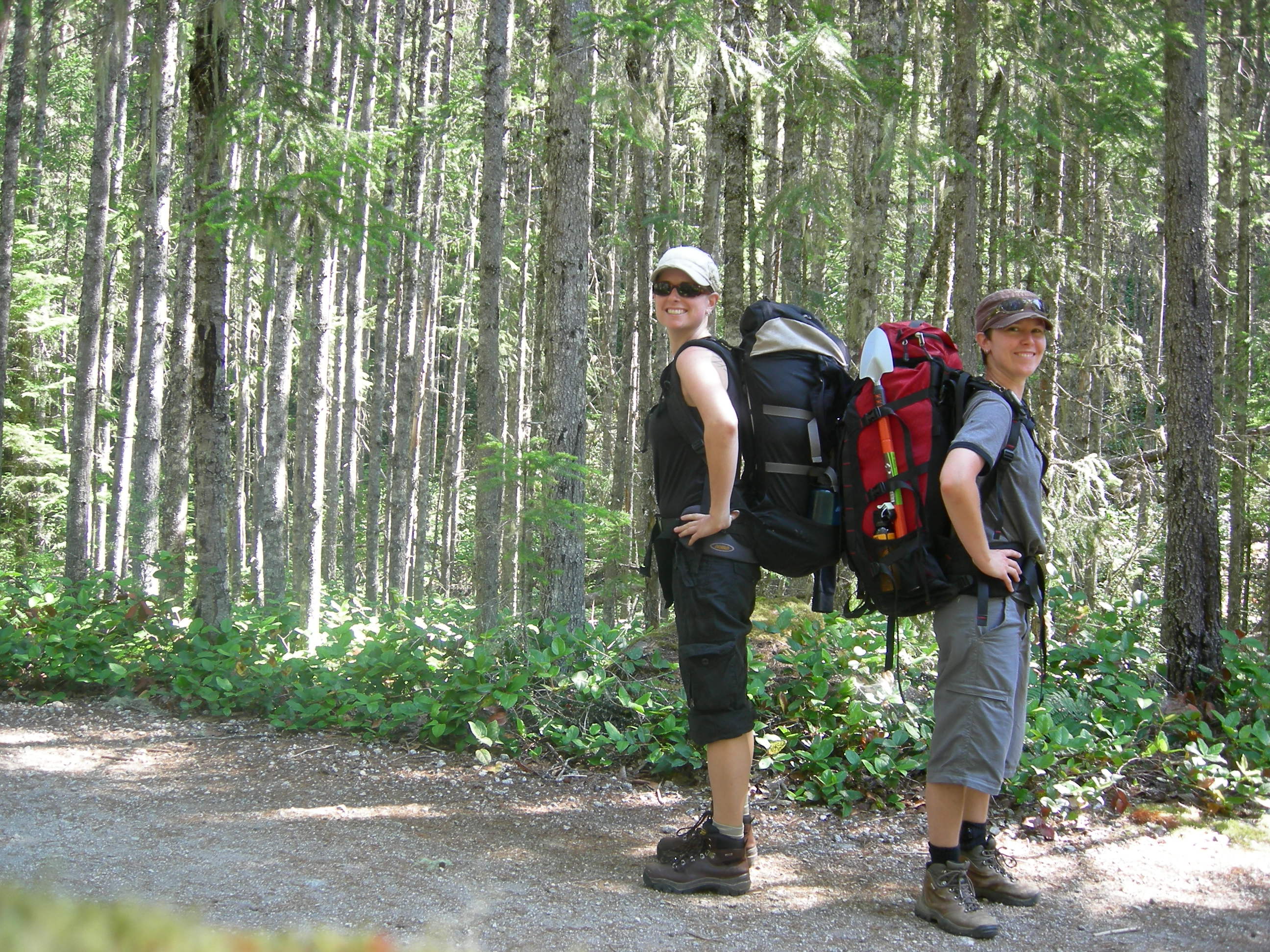 Karly and Marcy Greendrop Lake 01